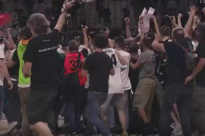 Έτρεμε η κάμερα στο γήπεδο της Βίρτους Μπολόνια από τους πανηγυρισμούς των οπαδών