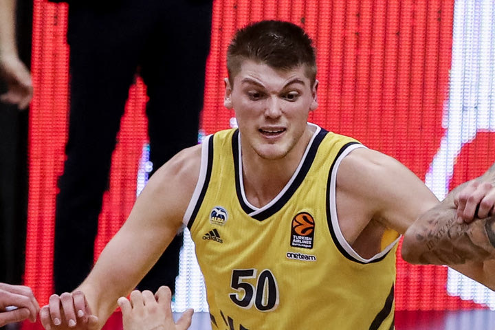 Ο Μπεν Λάμερς άφησε τη EuroLeague μετά από τρία χρόνια στην Άλμπα Βερολίνου