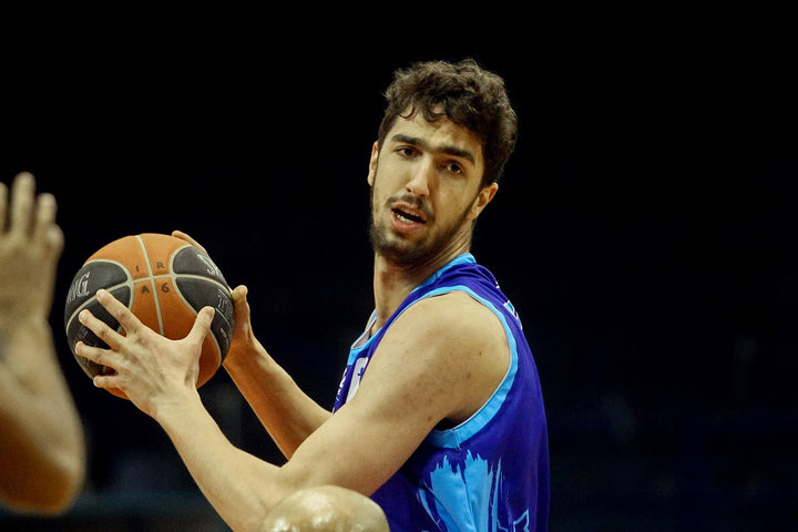 Stoiximan Basket League: Ο Νίκος Χουγκάζ καλύτερος νέος παίκτης της σεζόν