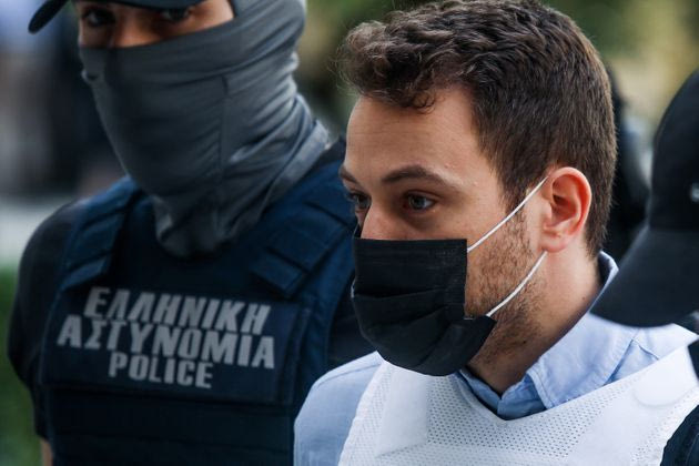 Ωρα ανακριτή για τον καθ’ ομολογία συζυγοκτόνο: Παραιτήθηκε ένας εκ των δικηγόρων του
