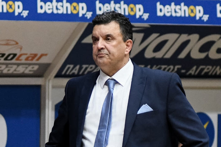 Αγγέλου: “Οι αποφάσεις στο μπάσκετ είναι ή άσπρο ή μαύρο, σήμερα υπήρχαν πολλές γκρι αποφάσεις”