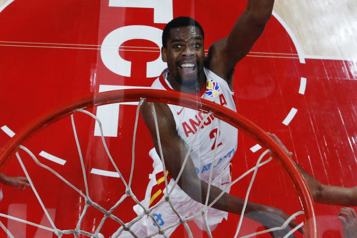 Πολωνία – Ανγκόλα 83-64: Βήμα πρόκρισης απέναντι στον σούπερ Μορέιρα