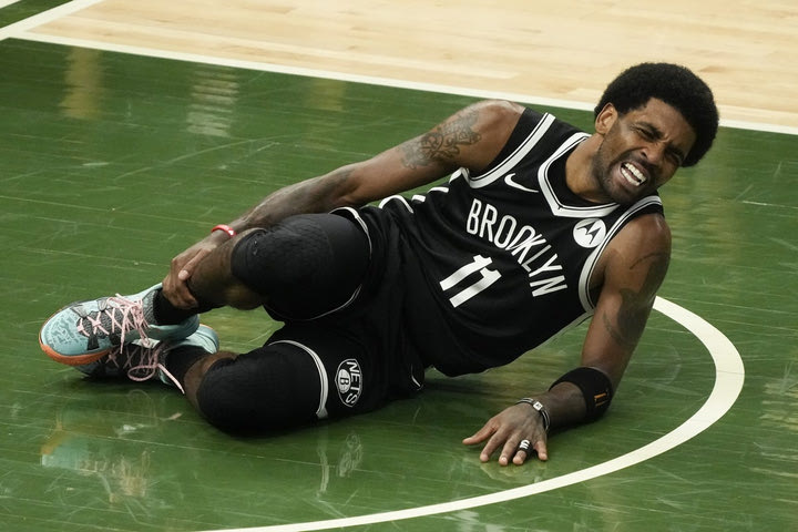 Νετς – Μπακς: Χάνουν το Game 5 ο Ίρβινγκ κι ο Χάρντεν
