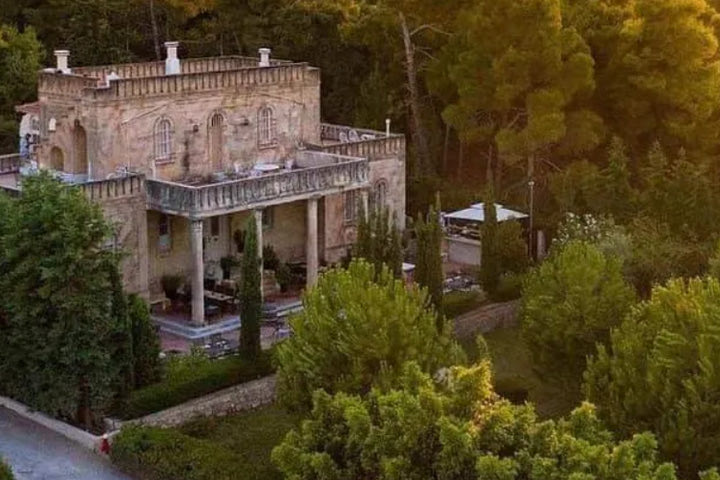 Η μαγευτική βίλα Σικελιανού – Πάλμερ στην Συκιά Κορινθίας και τα μυστικά της