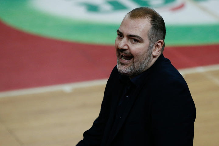 Αποχαιρέτησε τον Δέδα η Χολόν, άνοιξε ο δρόμος για την ΑΕΚ
