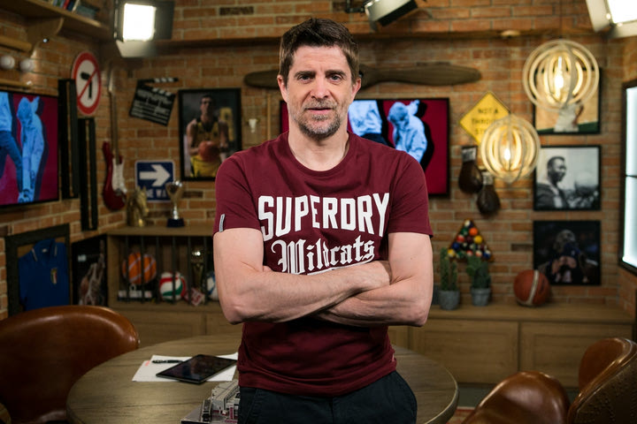 Show Must Go On με τον Παντελή Διαμαντόπουλο