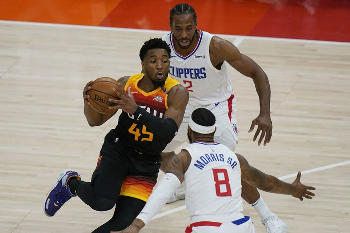 Η 45αρα του Μίτσελ στο Game 1 των Τζαζ με τους Κλίπερς