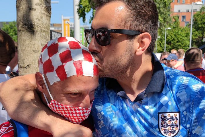 To SPORT24 στο Γουέμπλεϊ: Χαμός με Άγγλους και Κροάτες, αγκαλιασμένοι πριν από τον αγώνα