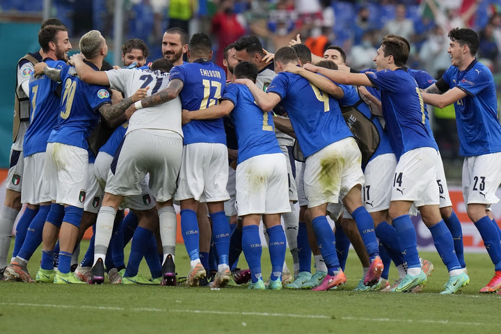 Το SPORT24 στο Λονδίνο: Notti magiche inseguendo un gol…