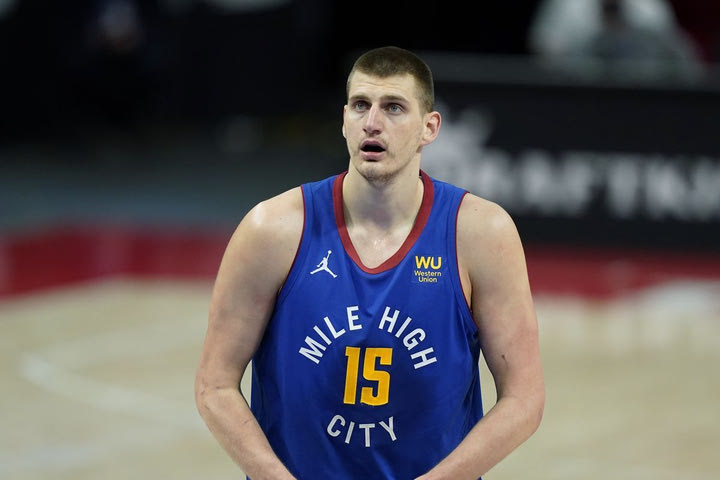 Το triple-double του Γιόκιτς στο Game 3 των Νάγκετς με τους Σανς