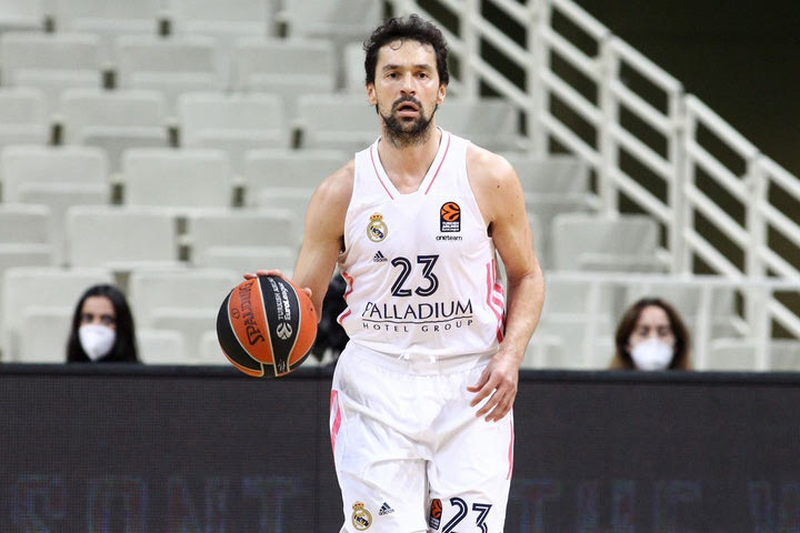 Ρεάλ – Βαλένθια 80-77: Γκαρούμπα και Γιουλ έστειλαν την “Βασίλισσα” στους τελικούς