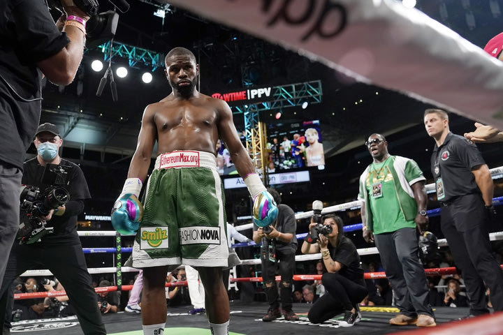 Floyd Mayweather: “Ο Canelo δεν είναι ο καλύτερος πυγμάχος στον κόσμο”