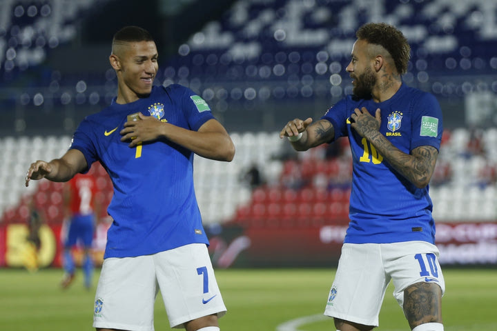 Η Βραζιλία επικράτησε 2-0 εκτός έδρας της Παραγουάης για τα προκριματικά του Μουντιάλ