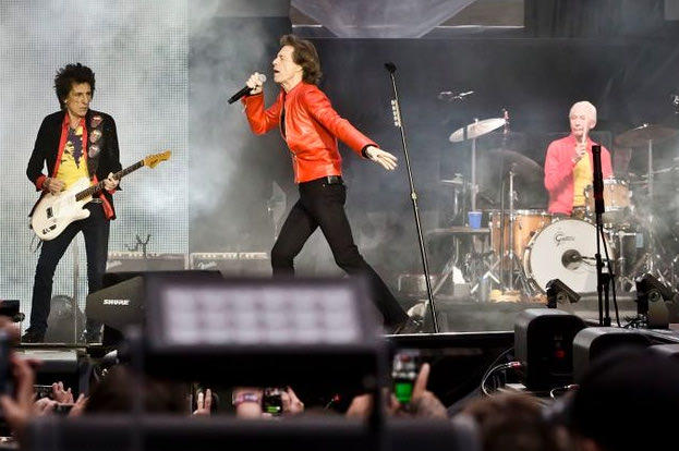 Στο πρώτο (βρώμικο) διαμέρισμα των Rolling Stones: Η απορία του Τζον Λένον