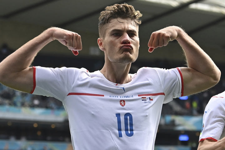 Euro 2020, Κροατία – Τσεχία: Ο Σικ ευστόχησε στο πέναλτι με το αίμα να τρέχει απ’ τη μύτη του