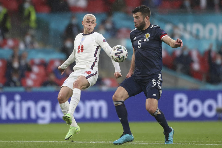 S24 Euro 2020, Αγγλία – Σκωτία: Η τεράστια επέμβαση του Πίκφορντ