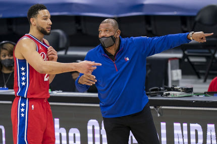 Ρίβερς για Σίμονς: “Δεν έχω απάντηση για το αν είναι πόιντ γκαρντ ομάδας που διεκδικεί τον τίτλο”