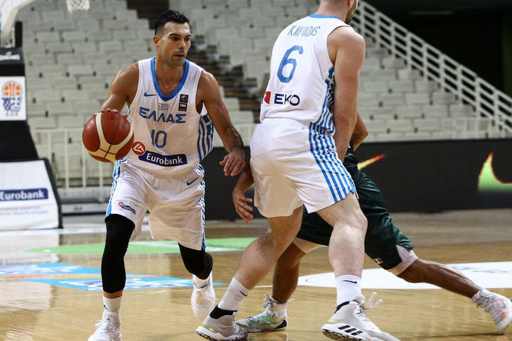 Σλούκας: “Οι δικαιολογίες είναι για τους αδύναμους, οι 12 που θα πάμε στο Προολυμπιακό θα παλέψουμε”