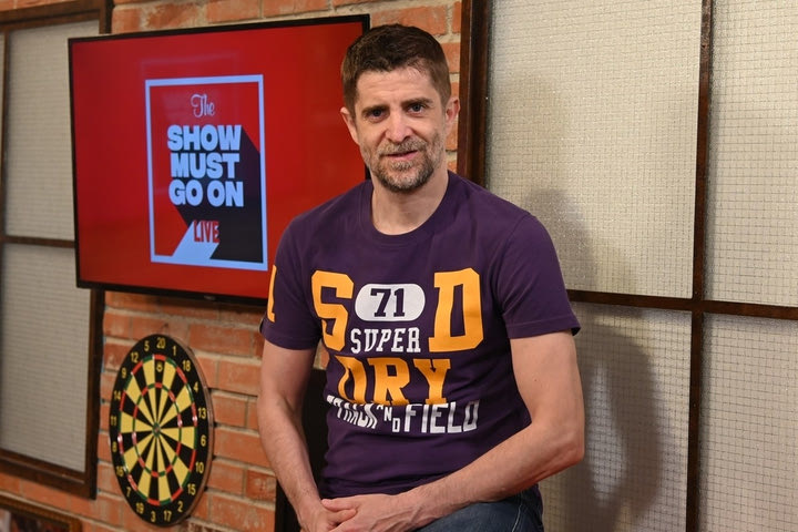 Show Must Go On με τον Παντελή Διαμαντόπουλο