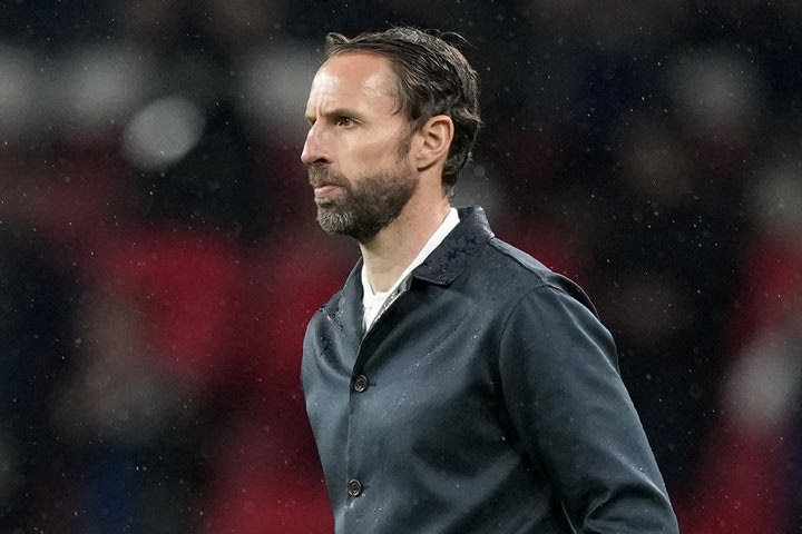 Το SPORT24 στο Λονδίνο: Χαμόγελα παντού, αλλά χαμηλά η μπάλα