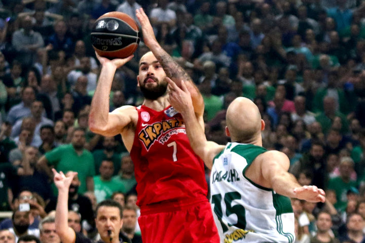 Σπανούλης: Το buzzer – beater που άλλαξε τους τελικούς του 2016