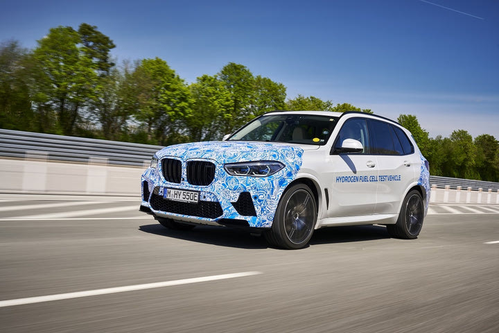 Στο δρόμο το υδρογονοκίνητο BMW i Hydrogen NEXT