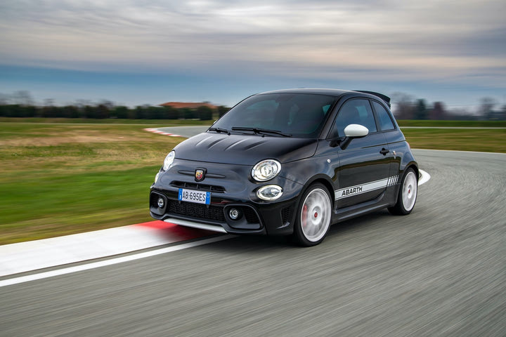 Συλλεκτικό Abarth 695 Esseesse με 180 ίππους
