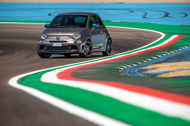 Abarth F595 με γονίδια Formula 4