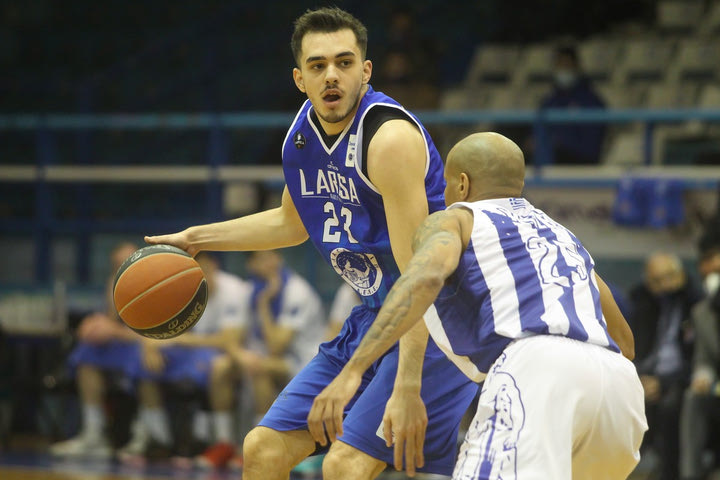 Στον Ηρακλή ο διεθνής σουτέρ Κώστας Παπαδάκης
