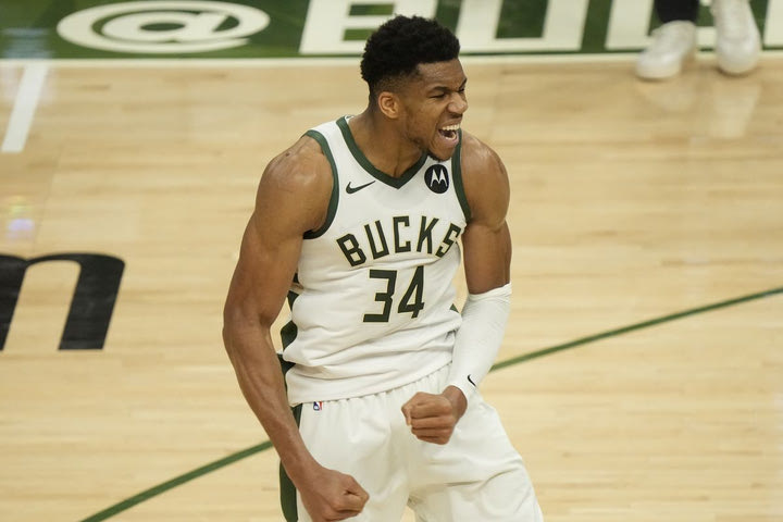 Μιλγουόκι Μπακς: Υπερπλήρες roster με rotation +4 παικτών για το back-to-back
