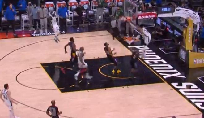 NBA Finals: Η φάση που έκρινε το Game 5, κλέψιμο ο Χόλιντεϊ – κάρφωμα ο Αντετοκούνμπο
