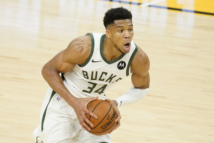 NBA Finals, Μπακς – Σανς: Η 41αρα του Αντετοκούνμπο στο Game 3