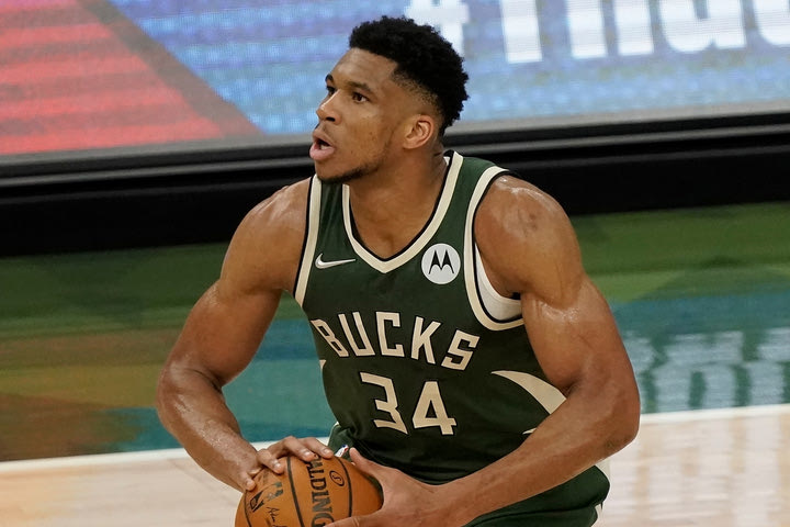 NBA Finals, Αντετοκούνμπο: “Δεν ασχολούμαι με όσα λέει ο κόσμος, ξέρω ποιο στοιχείο θέλω να βελτιώσω για την επόμενη σεζόν”