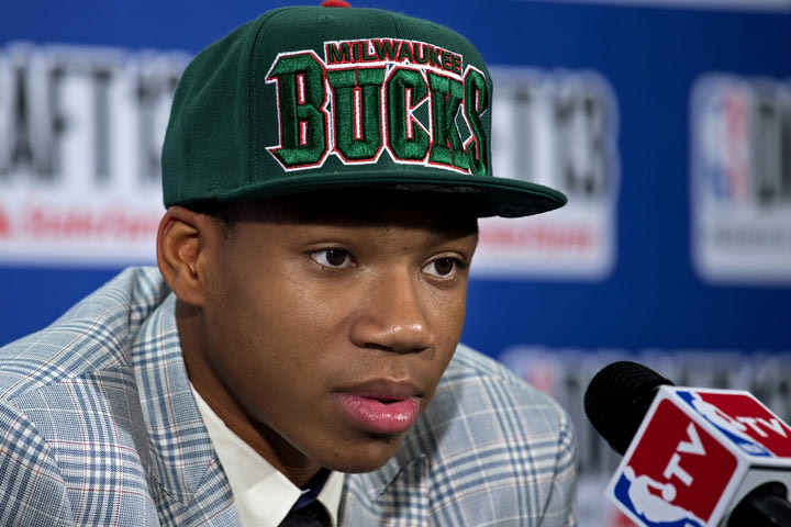 Οι Μπακς πήραν τον τίτλο χωρίς παίκτη πριν από το Νο10 του NBA Draft