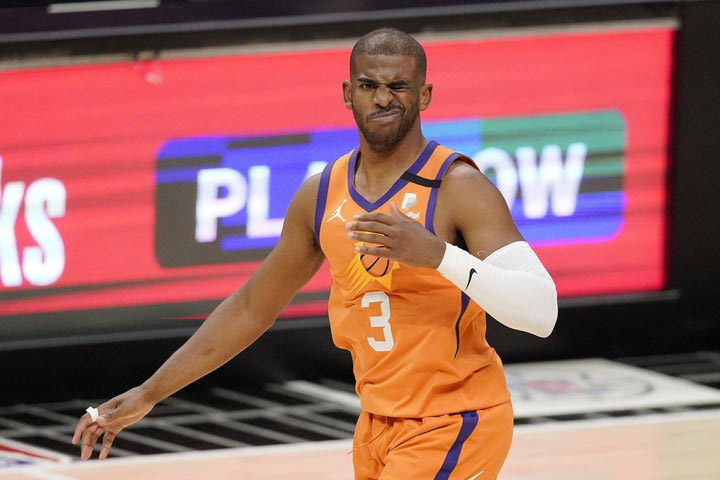 NBA Finals: Το κρεσέντο του Κρις Πολ στην τρίτη περίοδο του Game 1 με τους Μπακς