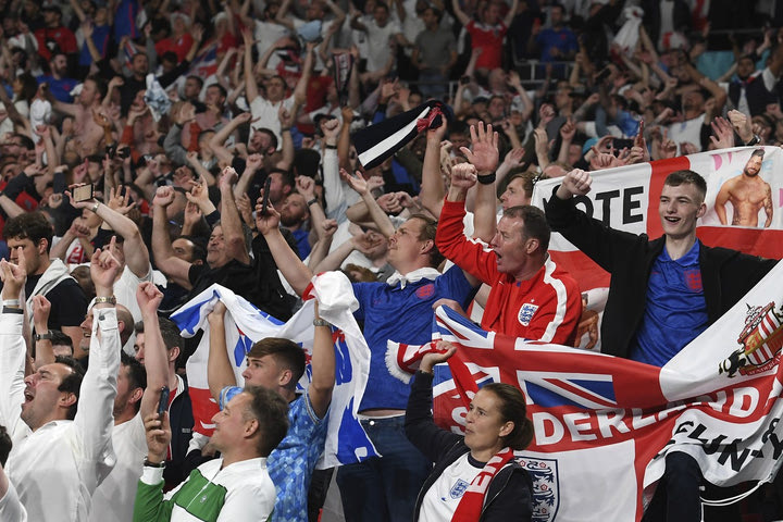 S24 Euro 2020, Αγγλία – Δανία: Οι πανηγυρισμοί στο “Γουέμπλεϊ” μετά την πρόκριση των λιονταριών στον τελικό