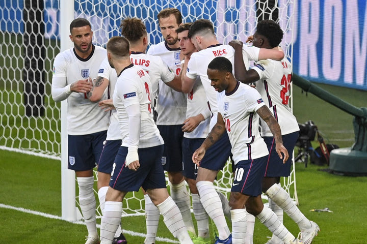 S24 Euro 2020, Αγγλία – Δανία: Ο Κέιν πήρε το ριμπάουντ μετά το δικό του χαμένο πέναλτι και έγραψε το 2-1