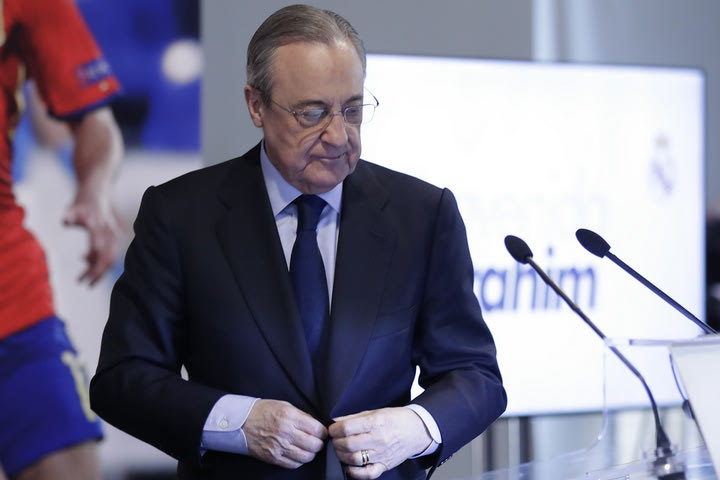 Ρεάλ: Ο Πέρεθ επιθυμεί να δει διαιτητές της Premier League στη La Liga, σύμφωνα με την Telegraph