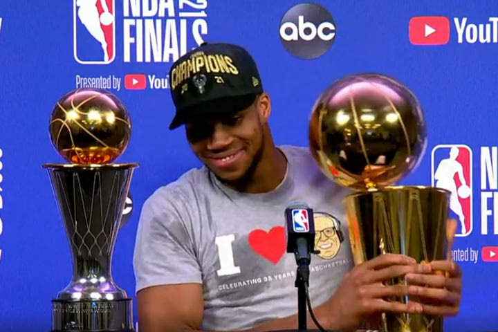 NBA Finals: Το παραλήρημα του Γιάννη Αντετοκούνμπο, μιλούσε στα τρόπαια