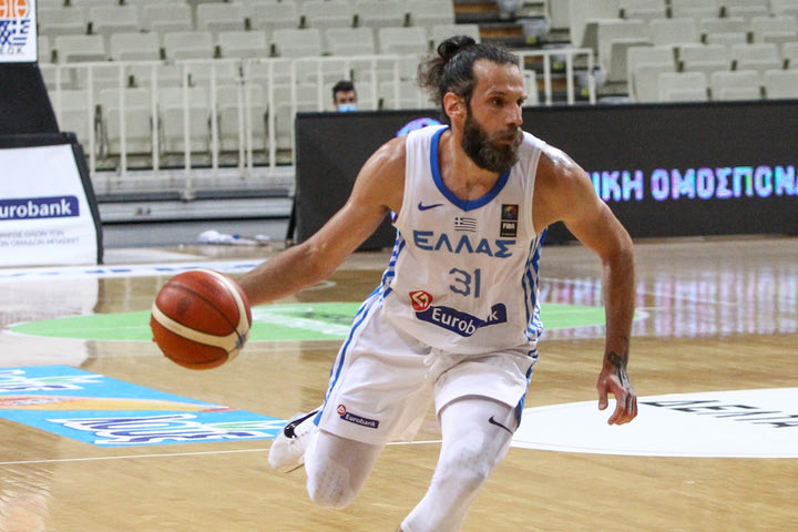 Γιαννόπουλος: “Ο Πιτίνο μού είπε ότι με κράτησε μέσα επειδή έπαιζα καταπληκτική άμυνα”