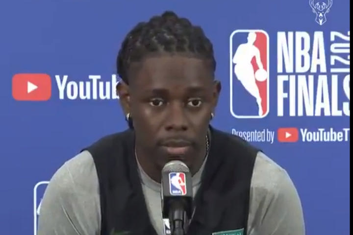 NBA Finals, Χόλιντεϊ: “Ο Γιάννης παίζει σαν MVP, σαν να θέλει να κερδίσει τους τελικούς”