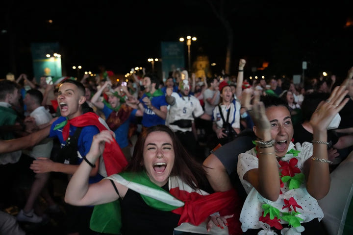 Euro 2020: Όλη η Ιταλία στο πόδι μέχρι το πρωί