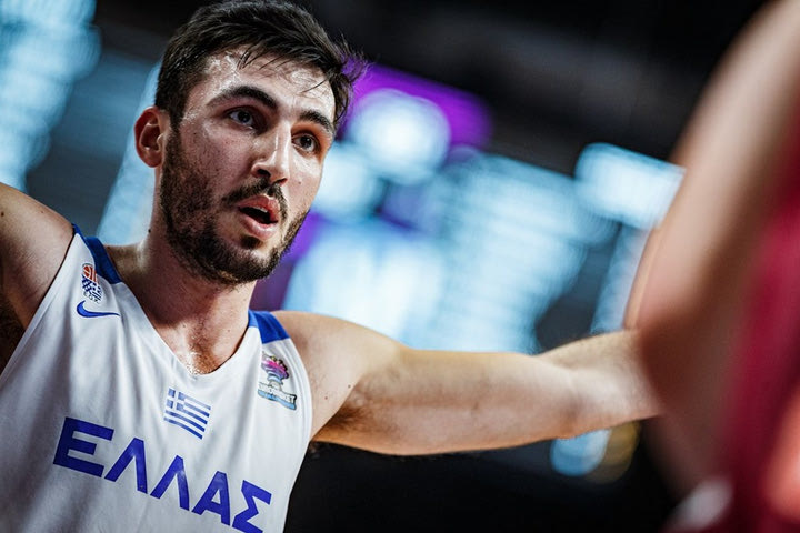 Ο Δημήτρης Κατσίβελης στο SPORT24: “Η ιστορία γράφεται από τους παρόντες, κρίμα που δεν φτάσαμε στους Ολυμπιακούς Αγώνες”
