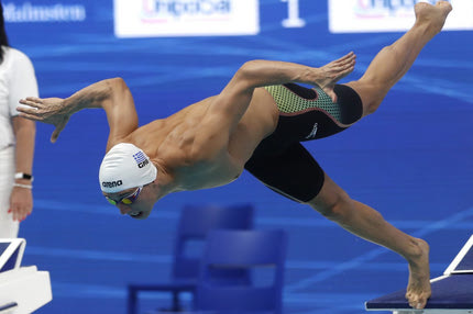 Παγκόσμιο υγρού στίβου: Άνετα στα ημιτελικά Γκολομέεβ και Ντουντουνάκη