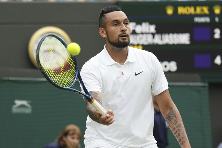 Wimbledon 2021: Ο Κύργιος ξέχασε πάλι τα παπούτσιά του, αυτή τη φορά πριν απ’ το ματς με τον Αλιασίμ