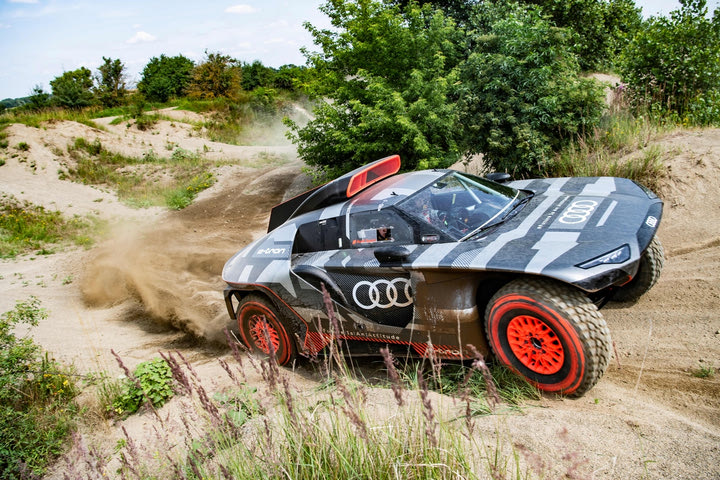 Ετοιμάζεται το ηλεκτρικό Audi RS Q e-tron για το ράλι Ντακάρ