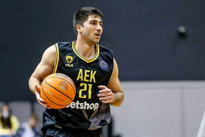 Ο Παναγιώτης Μωραΐτης στο SPORT24: “Όταν πας να παίξεις στο Σαράγεβο, καταλαβαίνεις τι έχει συμβεί”