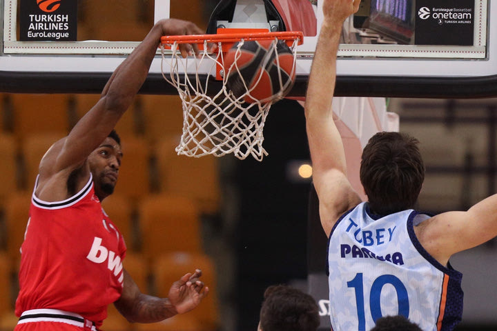 EuroLeague: Με διπλό ΜακΚίσικ το Top-10 καρφωμάτων της σεζόν