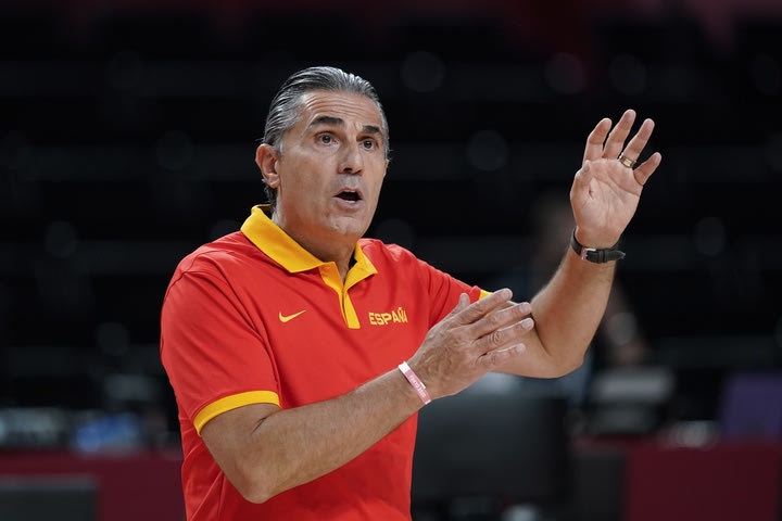 Ισπανία, Σκαριόλο: “Δεν ισχύει ότι θα αποχωρήσω μετά το Eurobasket, έχω συμβόλαιο έως το 2024”