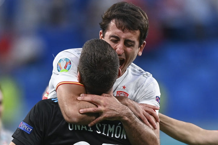 Euro 2020, Ελβετία – Ισπανία 1-3 πέν.: Ο Σιμόν και ο Οϊαρθάμπαλ νίκησαν τον Ζόμερ στα πέναλτι